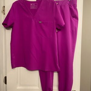 Figs medium set purple jolt